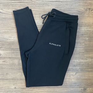 ALPHALETE JOGGERS BLACK